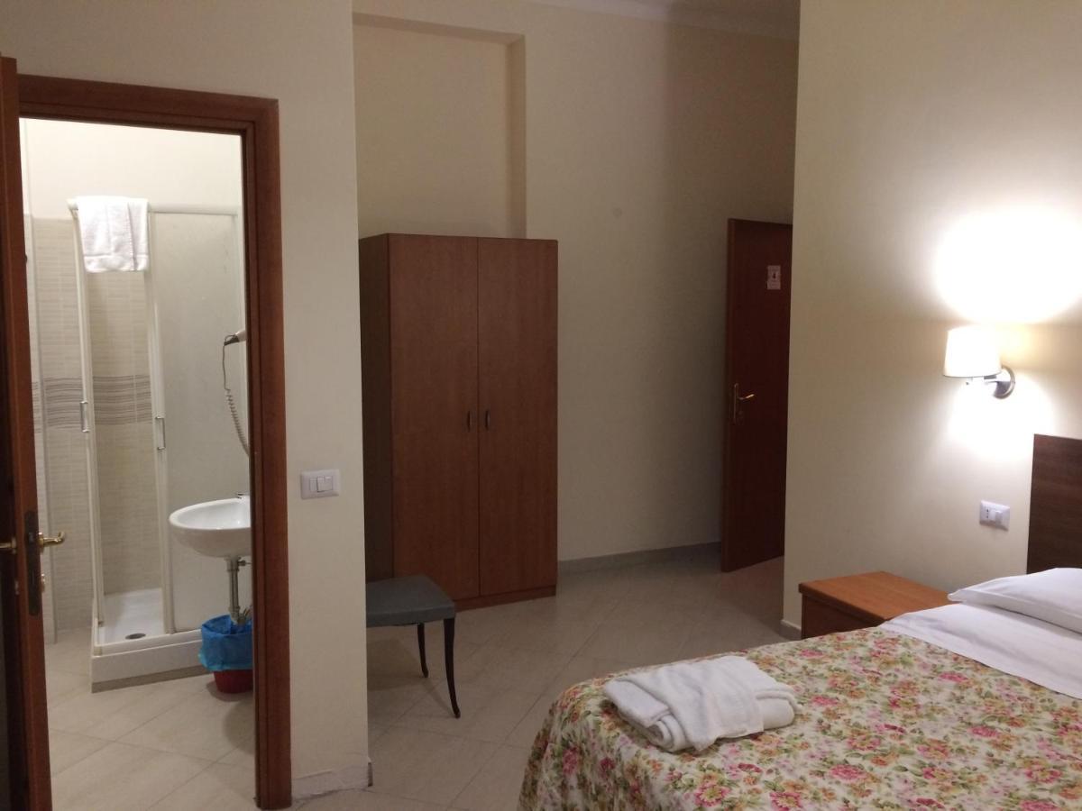 Albergo Enrica Rome Luaran gambar